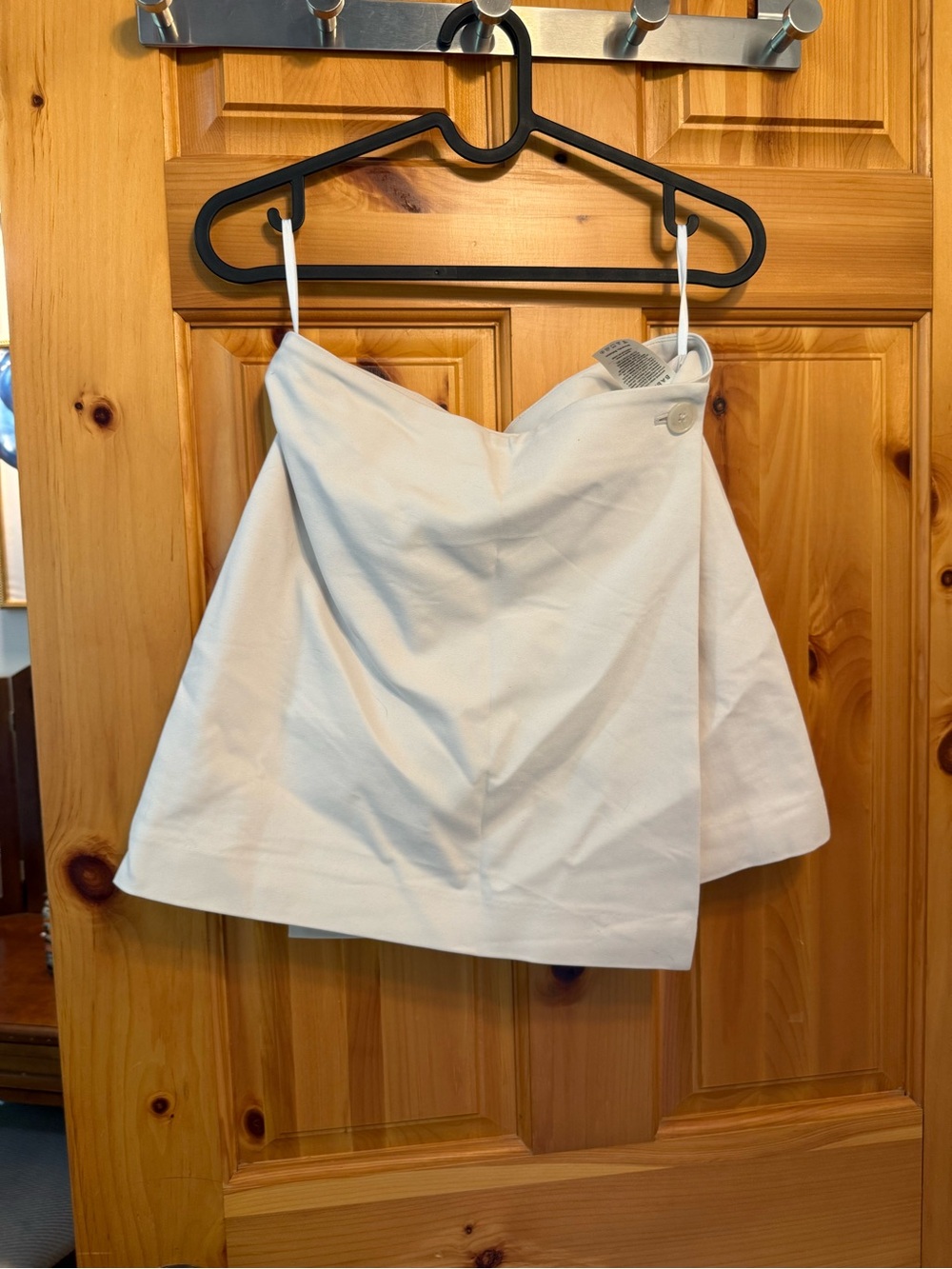Aritzia Babaton Cream Women's A-Line Mini Skirt